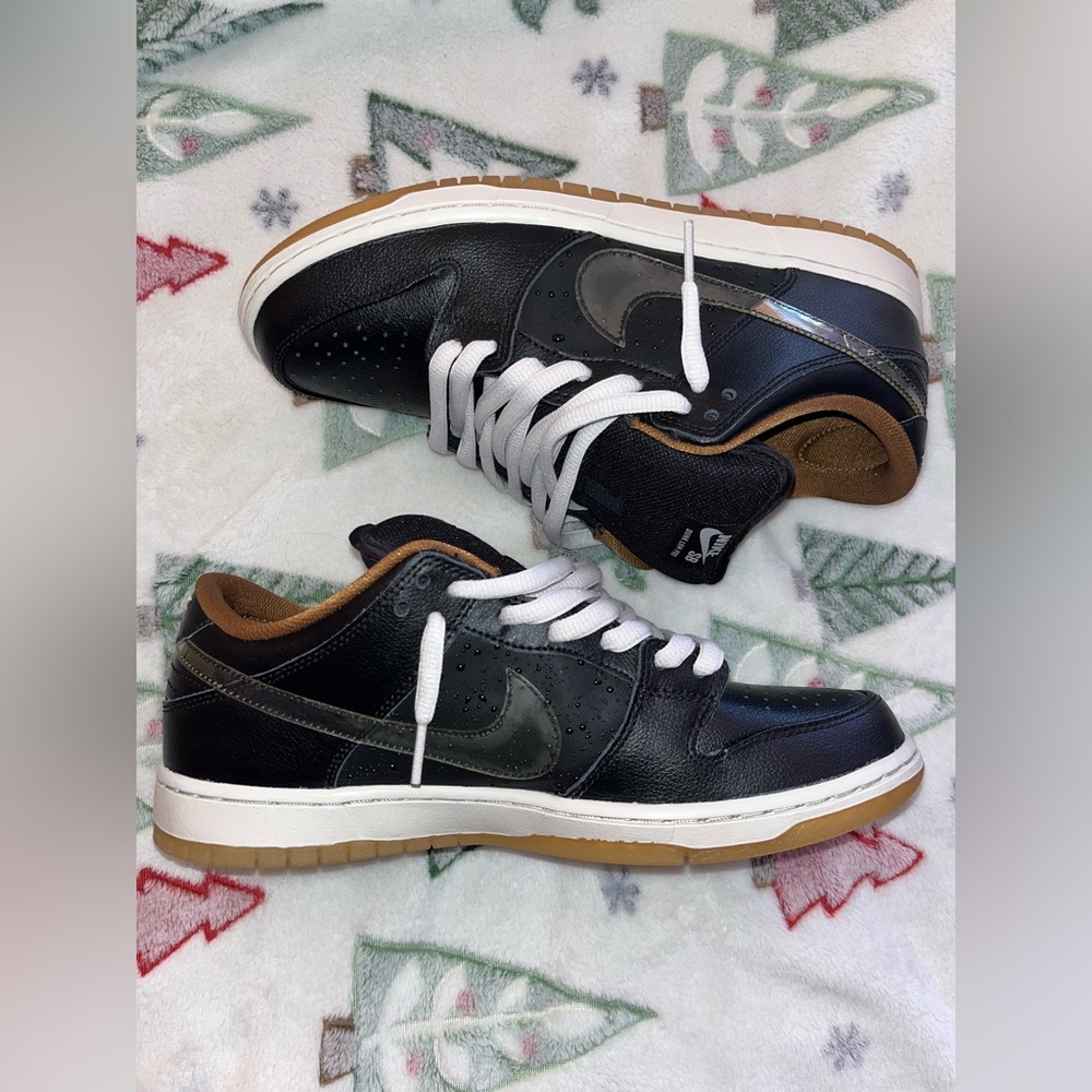 Nike SB Dunk Low Black Rain